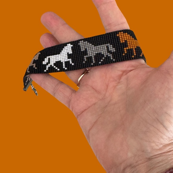 Hand Crafted Black Bracelet with Horse Design - Picture 6 of 7